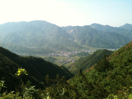 Trekking among villages in Anhui, China